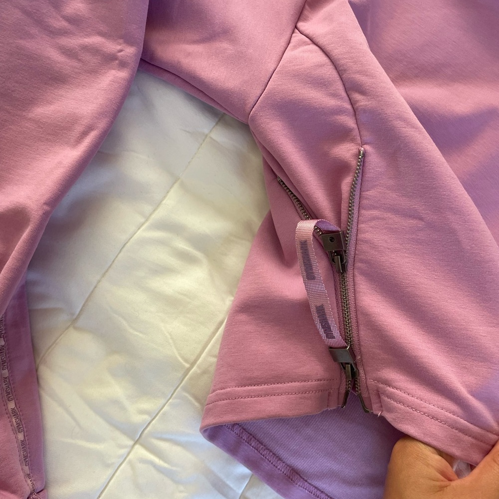 Gymshark Pink Crop Top Hoodie - Picture 2 of 2